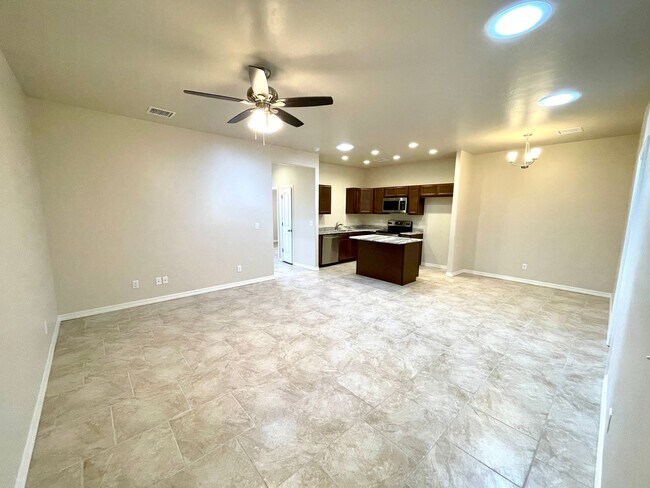 Building Photo - Newly Constructed 2 Bedroom Home!