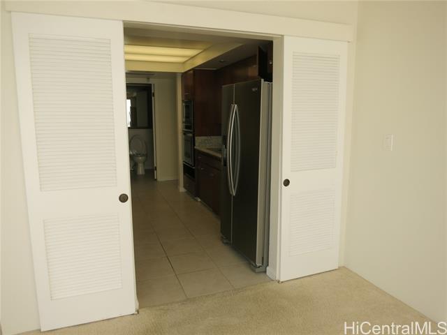 Building Photo - 1050 Lunalilo St