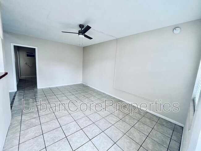 Foto del edificio - 115 7th Ave N