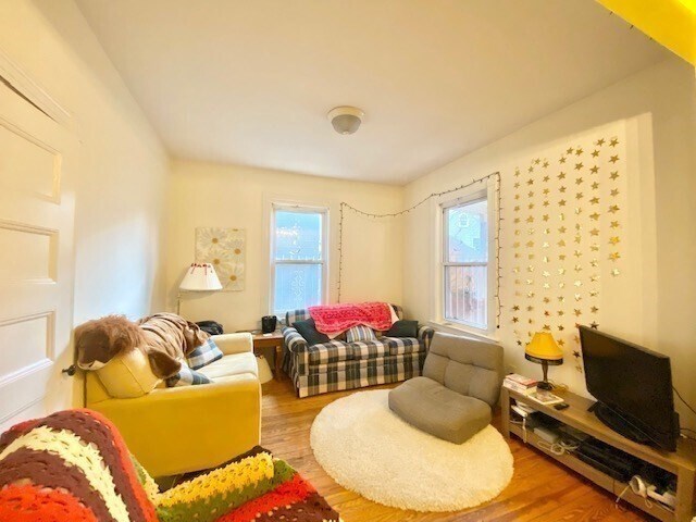 Foto principal - 10 Bucknam St