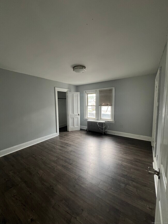 Foto del edificio - 191 Newfield Ave