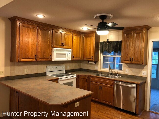 Building Photo - 4 br, 2 bath House - 604 W Coventry St