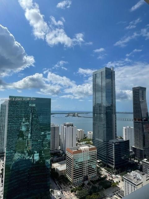 Foto principal - 1300 S Miami Ave