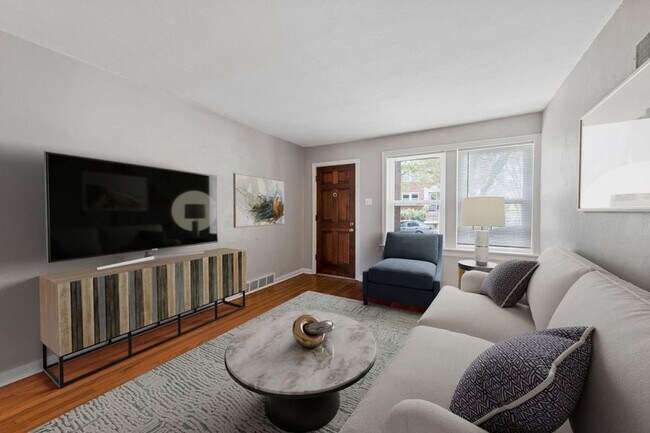 Foto del edificio - 3412 Lawn Ave
