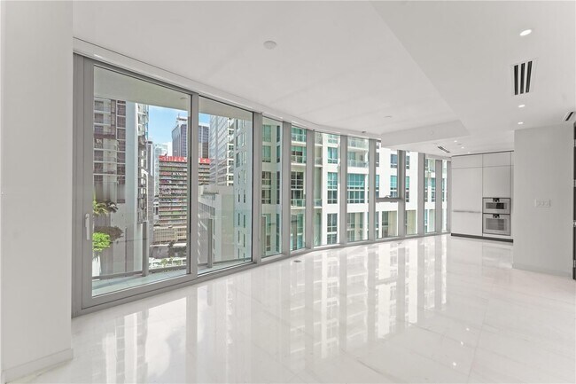 Foto del edificio - 300 Biscayne Boulevard Way