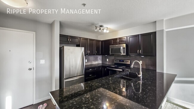 Photo du bâtiment - Fantastic 1 Beds, 1 Baths Apartment/Condo ...