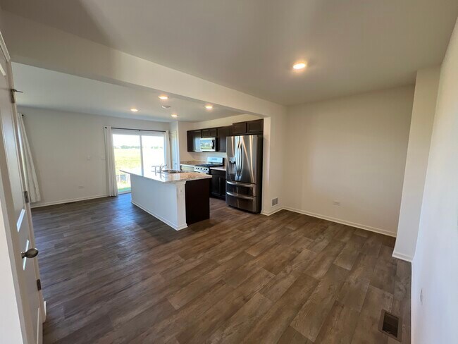 Building Photo - 7615 Violet Ln