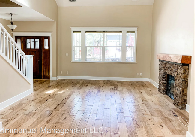 Building Photo - 3 br, 2.5 bath House - 6050 S Amethyst Road
