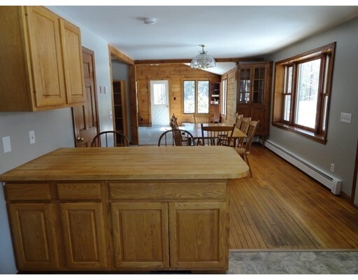 Building Photo - 211 Old Meetinghouse Rd