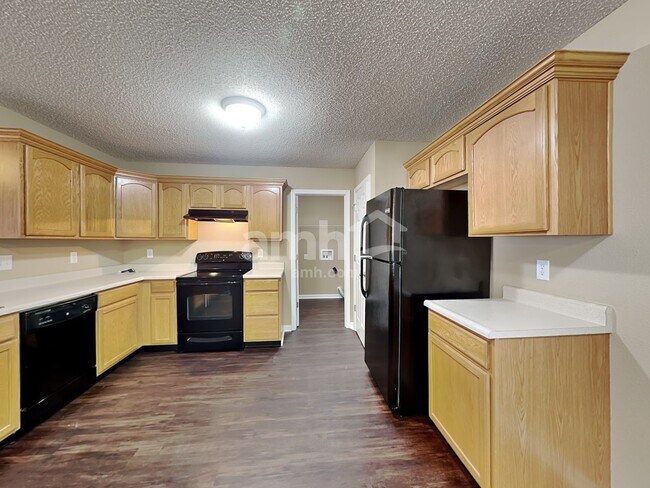 Foto del edificio - 5833 Cabot Dr