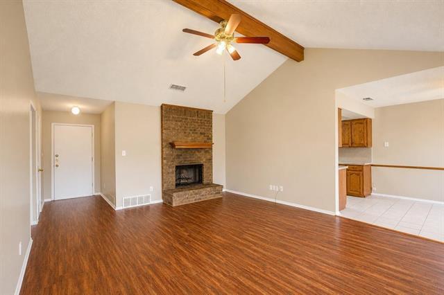 Foto del edificio - 7724 Pebblebrook Dr