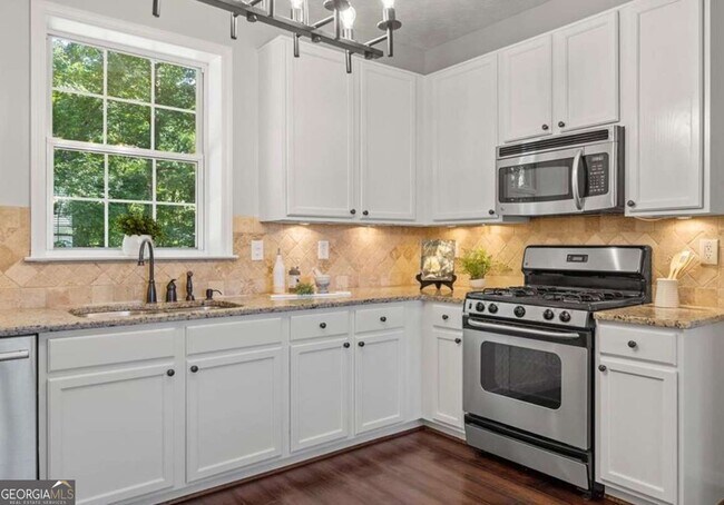 Building Photo - 5353 Spike Ln