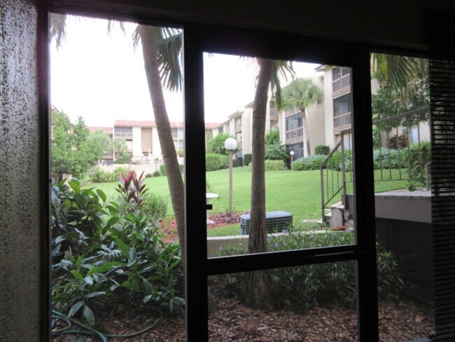 Foto del edificio - Available January 2024. Sandy Cove condos ...