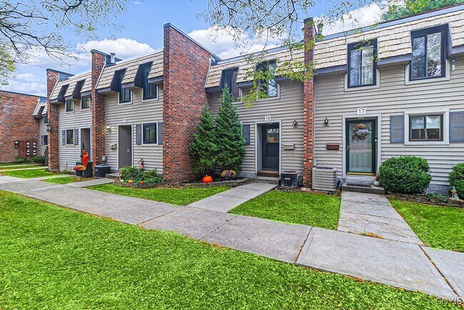 Foto del edificio - 18 Chestnut Hls