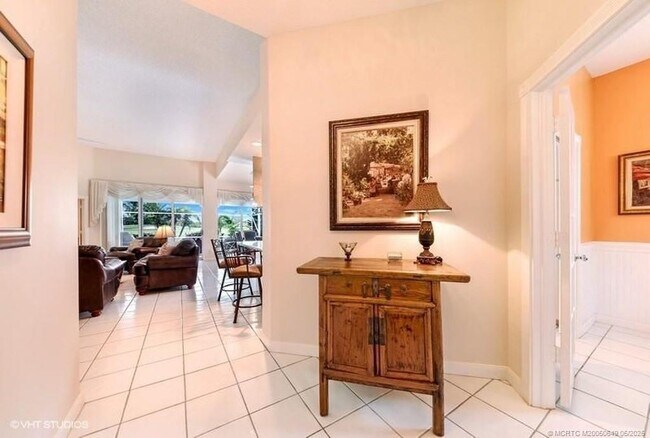 Foto del edificio - 8073 SE Double Tree Dr
