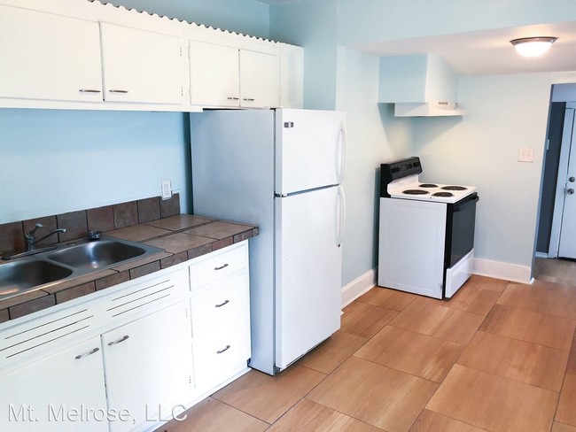 Building Photo - 3 br, 2 bath House - 123 Thompson Rd