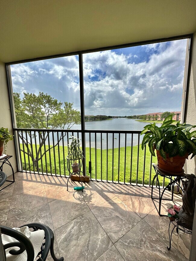 Lakeview - 13800 SW 5th Ct