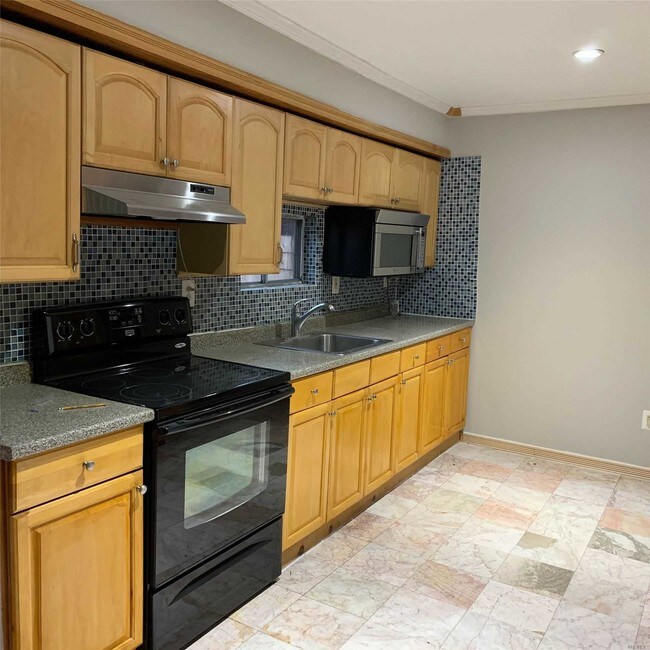 Foto del edificio - 454 Adirondack Dr