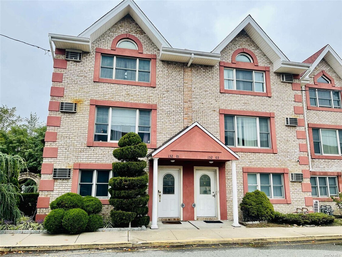 Foto principal - 131-25 11th Ave