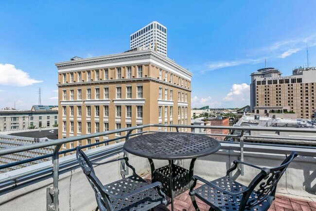 Foto del edificio - 201 Magazine St