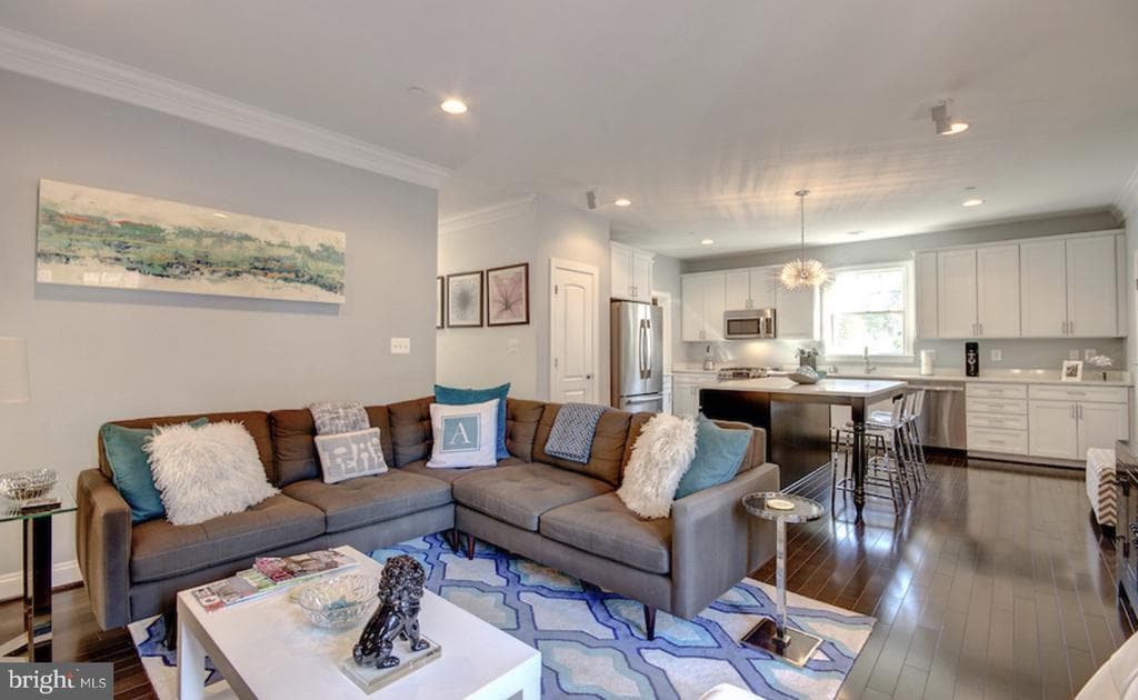 Foto principal - 6002 New Hampshire Ave NE