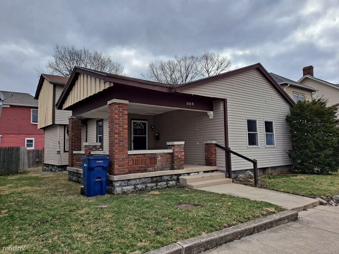 3 br, 1.5 bath House 305 S Downing St House Rental in Piqua, OH