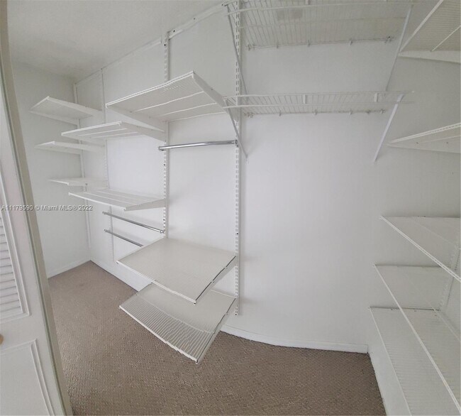 Building Photo - 6415 SW 129th Pl