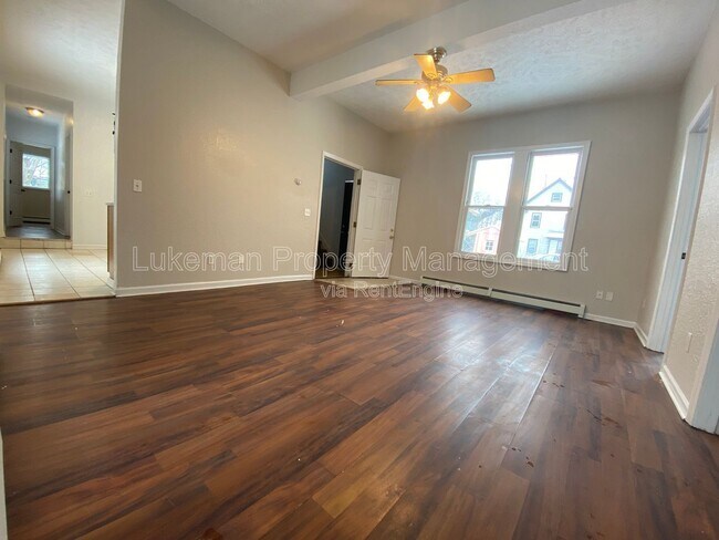 Foto del edificio - 421 Oak St