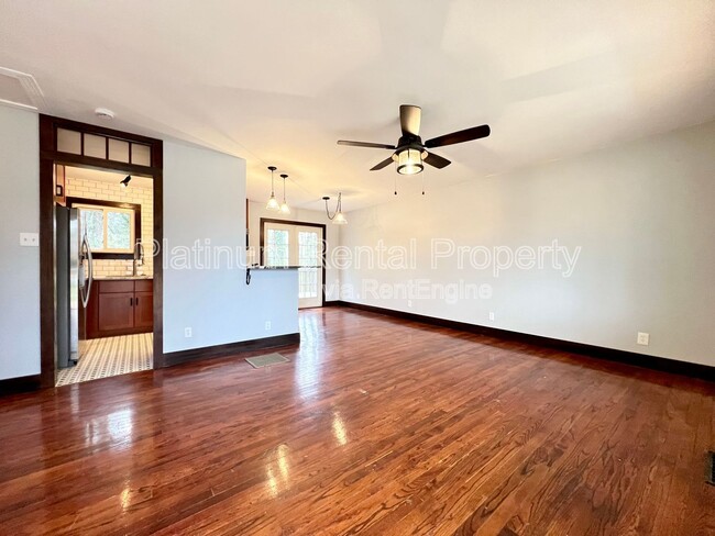 Foto del edificio - 651 Seminole Pl