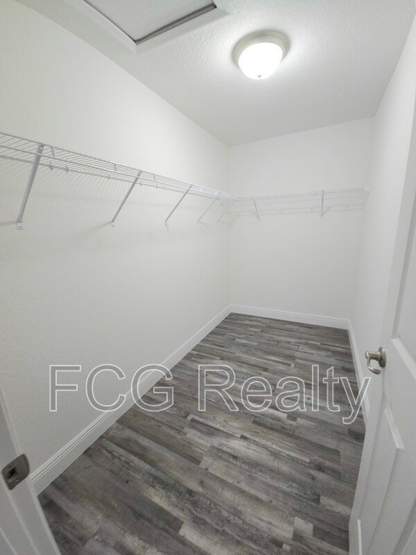 Building Photo - 35 Pecan Run Harbor