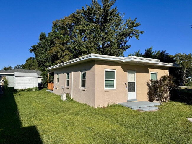 Photo - Fully Renovated 2BR Home Near Downtown Win...