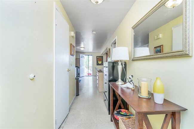Building Photo - 227 68th St