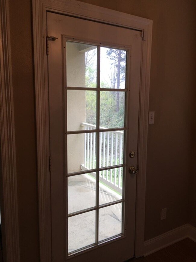 Foto del edificio - 2 bedroom/2 bath condo across from the TAC