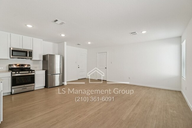 Photo - 3618 Amber Glade House