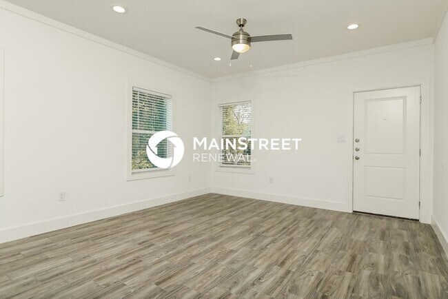 Building Photo - 4 Bedroom Pet-Friendly Home in San Antonio...