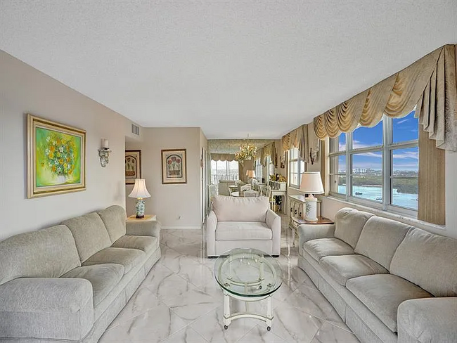 Foto del edificio - 2121 N Ocean Blvd