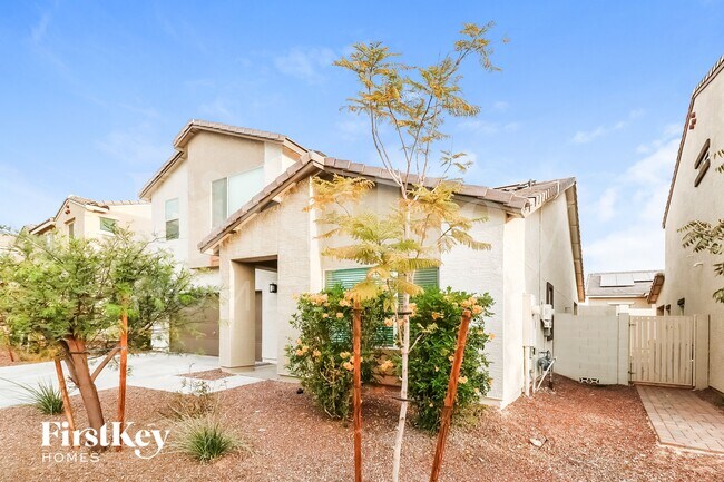 Foto del edificio - 21158 W Holly St