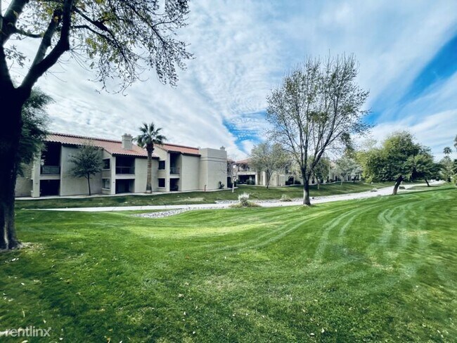 Foto del edificio - 9455 E Purdue Ave