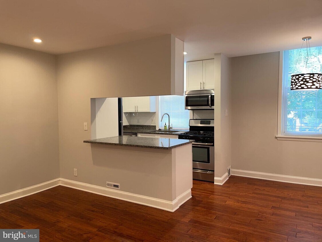 719 Addison St Unit 2F, Philadelphia, PA 19147 Room for Rent in