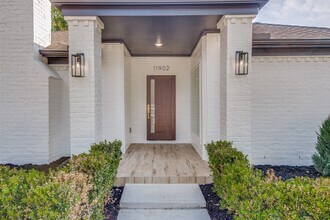 Building Photo - 11902 Westmere Dr