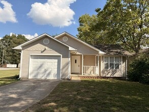 Building Photo - 2115 S Willard Ave