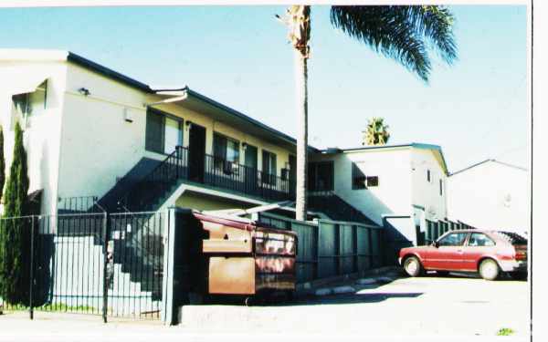 Foto del edificio - 3372-3378 Polk Ave