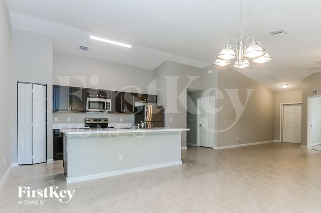 Foto del edificio - 957 SE Caravan Ave