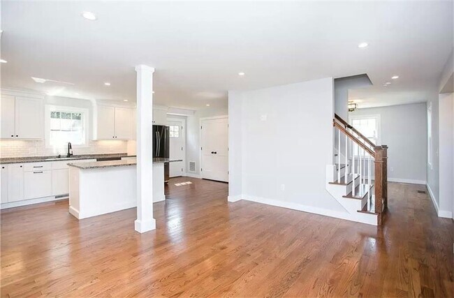 Foto del edificio - 3 King Rd