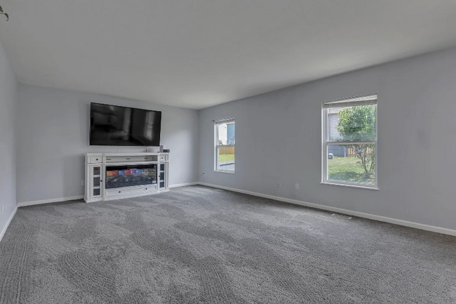 Building Photo - 962 Preble Dr