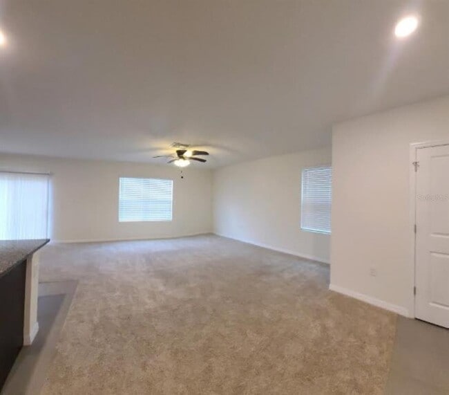 Foto del edificio - 16549 Secret Meadow Dr