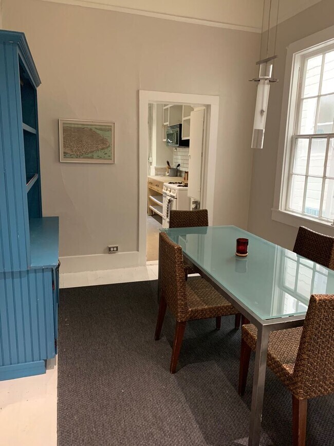 Building Photo - 2 Bedroom 1 Bath Hayes Valley Charmer!