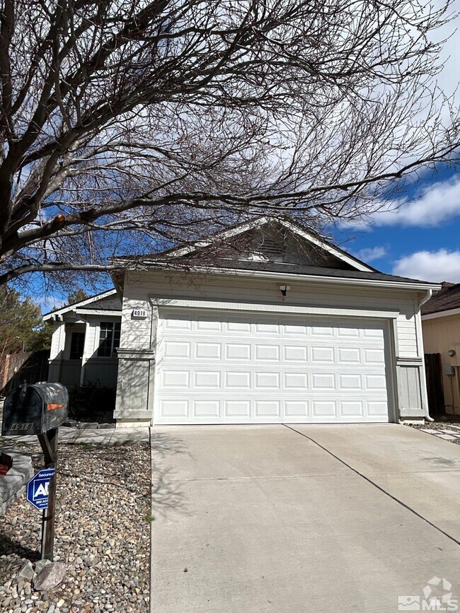 Building Photo - 4918 Bayridge Ln
