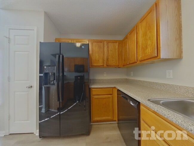 Building Photo - 6010 Deer View Pl