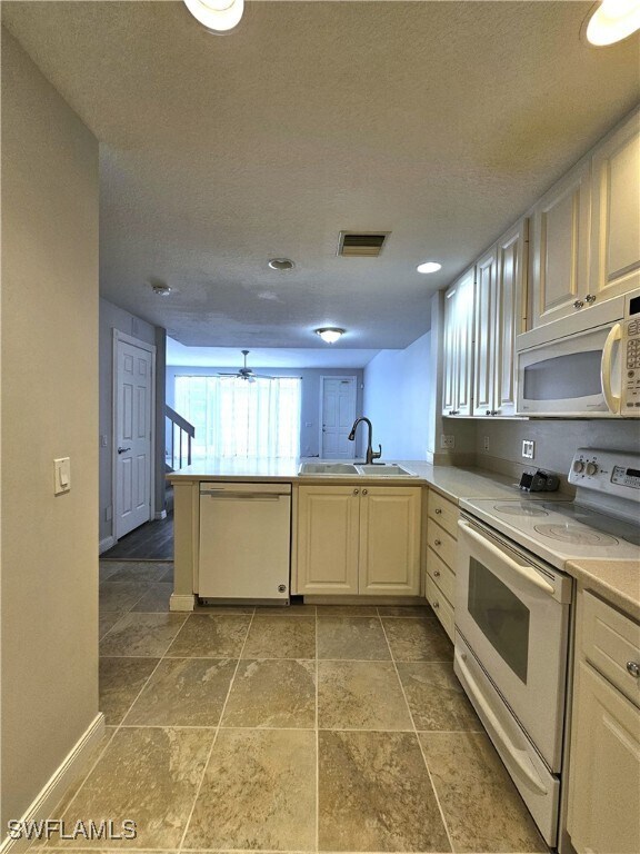 Building Photo - 28279 Jeneva Way